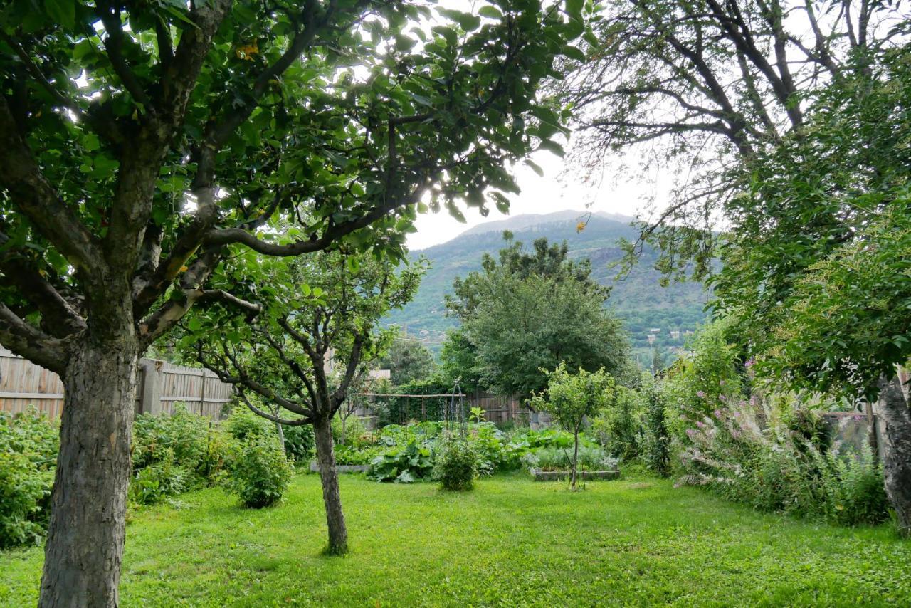 Nid Douillet Briancon Bed and Breakfast Exteriör bild